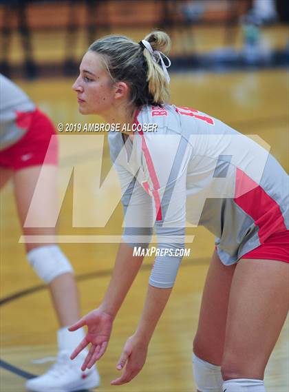 Thumbnail 1 in Smithson Valley vs. Bellville (KISD/CFISD Varsity Tournament) photogallery.