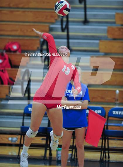 Thumbnail 2 in Smithson Valley vs. Bellville (KISD/CFISD Varsity Tournament) photogallery.