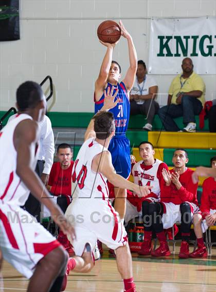 Thumbnail 2 in San Marcos vs Miami Beach (National Prep Classic) photogallery.