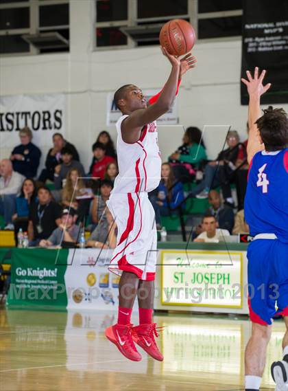 Thumbnail 1 in San Marcos vs Miami Beach (National Prep Classic) photogallery.