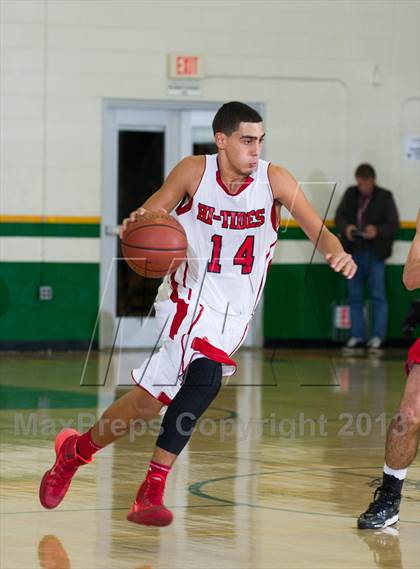 Thumbnail 2 in San Marcos vs Miami Beach (National Prep Classic) photogallery.