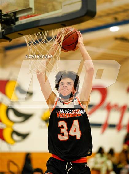 Thumbnail 3 in Benicia vs. Woodside (4C's Christmas Classic) photogallery.
