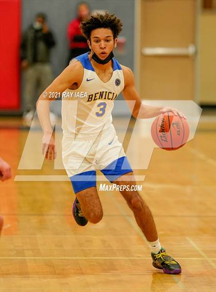 Thumbnail 1 in Benicia vs. Woodside (4C's Christmas Classic) photogallery.