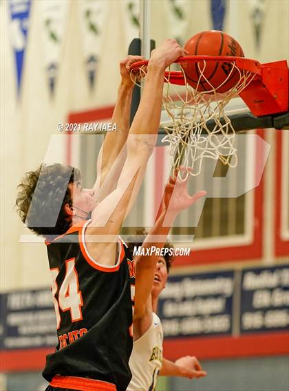 Thumbnail 3 in Benicia vs. Woodside (4C's Christmas Classic) photogallery.