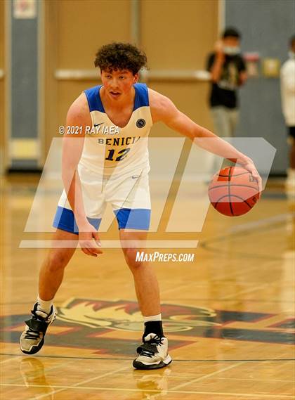 Thumbnail 1 in Benicia vs. Woodside (4C's Christmas Classic) photogallery.