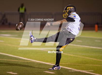 Thumbnail 1 in Muir vs. St. Francis (CIF-SS Division 6 Round 2) photogallery.
