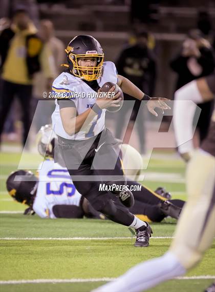 Thumbnail 1 in Muir vs. St. Francis (CIF-SS Division 6 Round 2) photogallery.
