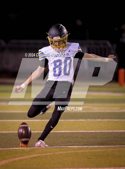 Thumbnail 2 in Muir vs. St. Francis (CIF-SS Division 6 Round 2) photogallery.