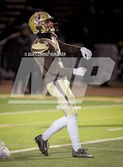 Thumbnail 2 in Muir vs. St. Francis (CIF-SS Division 6 Round 2) photogallery.