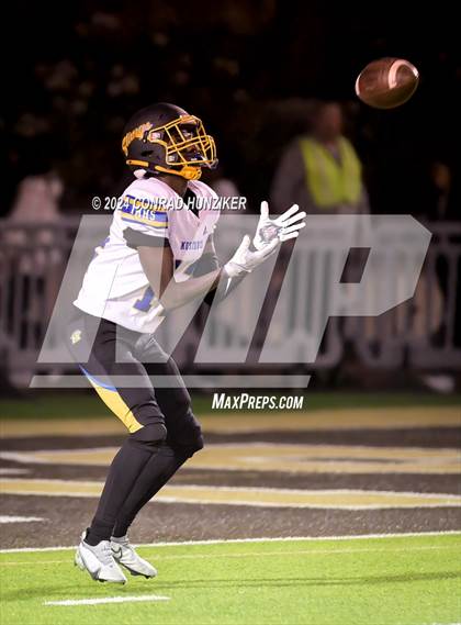Thumbnail 3 in Muir vs. St. Francis (CIF-SS Division 6 Round 2) photogallery.