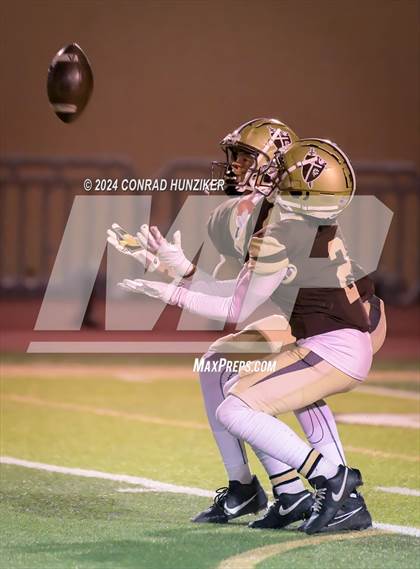 Thumbnail 2 in Muir vs. St. Francis (CIF-SS Division 6 Round 2) photogallery.