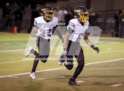 Thumbnail 2 in Muir vs. St. Francis (CIF-SS Division 6 Round 2) photogallery.