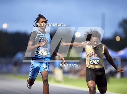 Thumbnail 1 in FHSAA Class 3A Final (200m) photogallery.