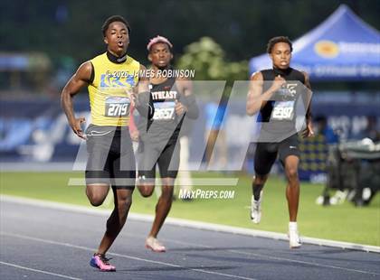 Thumbnail 1 in FHSAA Class 3A Final (200m) photogallery.