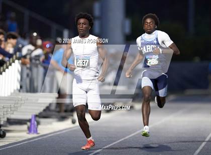 Thumbnail 1 in FHSAA Class 3A Final (200m) photogallery.