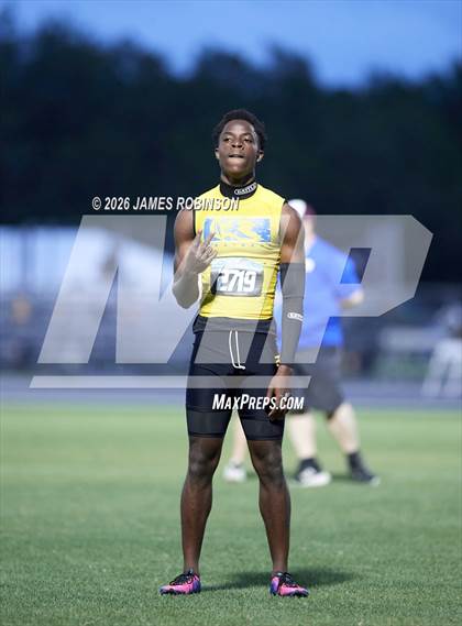 Thumbnail 1 in FHSAA Class 3A Final (200m) photogallery.