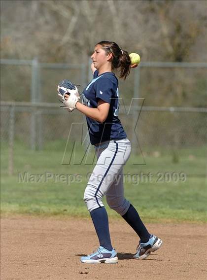 Thumbnail 3 in Lodi vs. Oakmont (Pre-Season Tournament of Champions) photogallery.