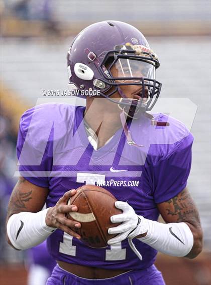 Thumbnail 3 in Trezevant vs. Marion County (TSSAA Division I Class 2A Final) photogallery.