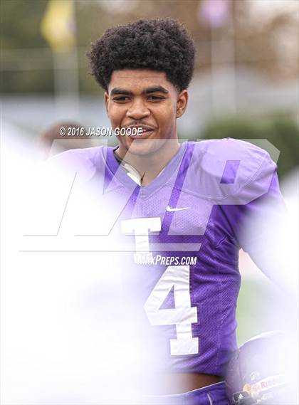 Thumbnail 3 in Trezevant vs. Marion County (TSSAA Division I Class 2A Final) photogallery.