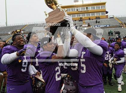 Thumbnail 1 in Trezevant vs. Marion County (TSSAA Division I Class 2A Final) photogallery.