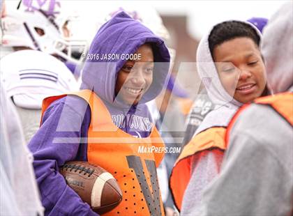 Thumbnail 1 in Trezevant vs. Marion County (TSSAA Division I Class 2A Final) photogallery.