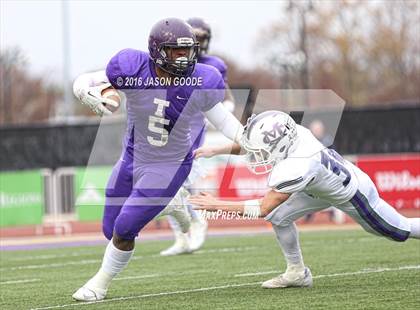 Thumbnail 3 in Trezevant vs. Marion County (TSSAA Division I Class 2A Final) photogallery.