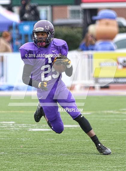 Thumbnail 1 in Trezevant vs. Marion County (TSSAA Division I Class 2A Final) photogallery.