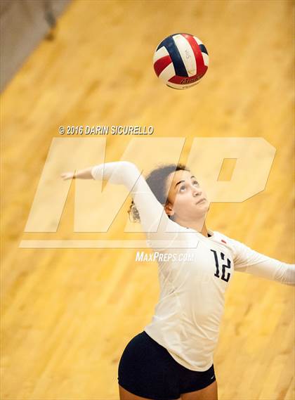 Thumbnail 2 in Sacred Heart vs. Corona del Sol (Nike Tournament of Champions) photogallery.