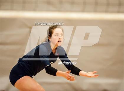 Thumbnail 3 in Sacred Heart vs. Corona del Sol (Nike Tournament of Champions) photogallery.