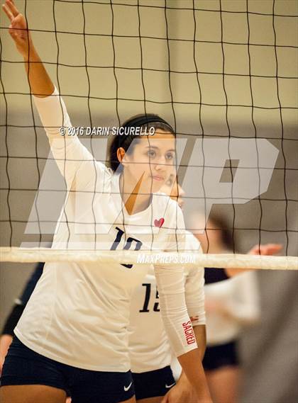 Thumbnail 2 in Sacred Heart vs. Corona del Sol (Nike Tournament of Champions) photogallery.