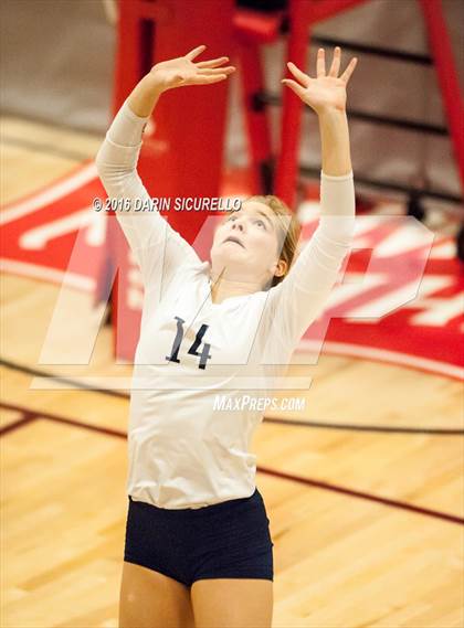 Thumbnail 1 in Sacred Heart vs. Corona del Sol (Nike Tournament of Champions) photogallery.