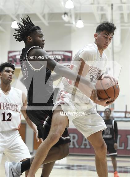 Thumbnail 2 in Great Oak vs. Cimarron-Memorial (Rancho Mirage Holiday Invitational) photogallery.