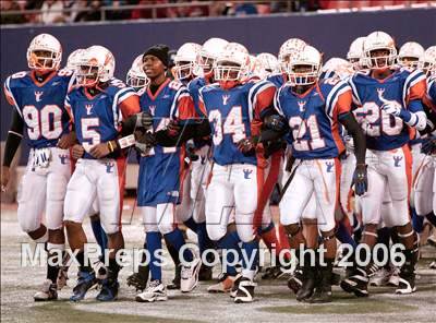 Thumbnail 3 in Clifton vs Paterson Eastside (State Final - North 1 Group 4) photogallery.