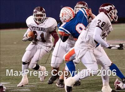 Thumbnail 2 in Clifton vs Paterson Eastside (State Final - North 1 Group 4) photogallery.