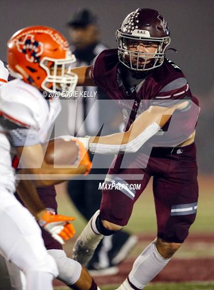 Thumbnail 1 in Magnolia vs. McKinney North (UIL 5A Bi-District Playoff) photogallery.