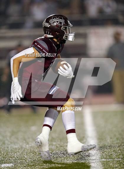 Thumbnail 2 in Magnolia vs. McKinney North (UIL 5A Bi-District Playoff) photogallery.