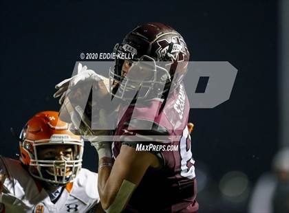Thumbnail 3 in Magnolia vs. McKinney North (UIL 5A Bi-District Playoff) photogallery.