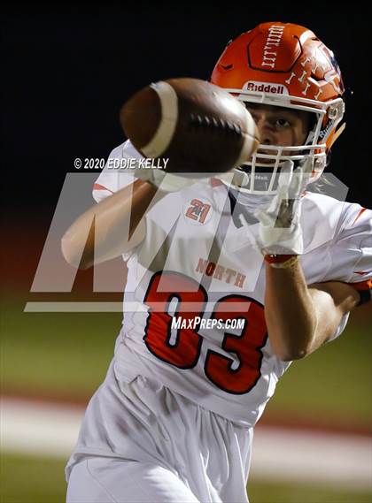 Thumbnail 3 in Magnolia vs. McKinney North (UIL 5A Bi-District Playoff) photogallery.