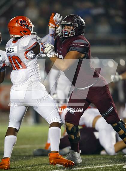 Thumbnail 3 in Magnolia vs. McKinney North (UIL 5A Bi-District Playoff) photogallery.