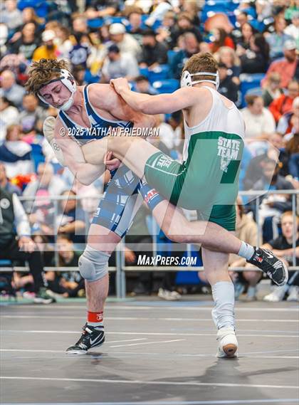 Thumbnail 2 in KSHSAA 6A Finals photogallery.