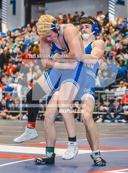 Thumbnail 1 in KSHSAA 6A Finals photogallery.