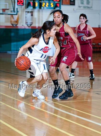 Thumbnail 3 in La Sierra vs. Patriot (Lady Bears Holiday Classic) photogallery.