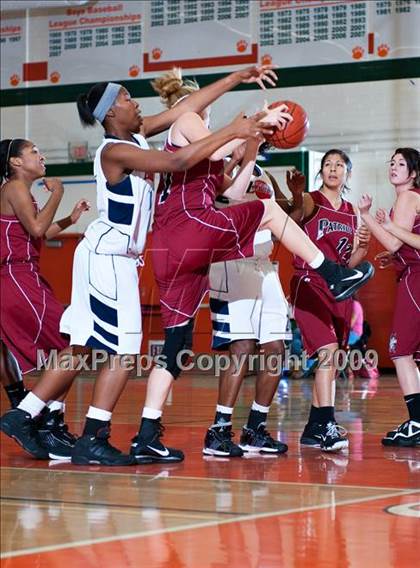 Thumbnail 3 in La Sierra vs. Patriot (Lady Bears Holiday Classic) photogallery.
