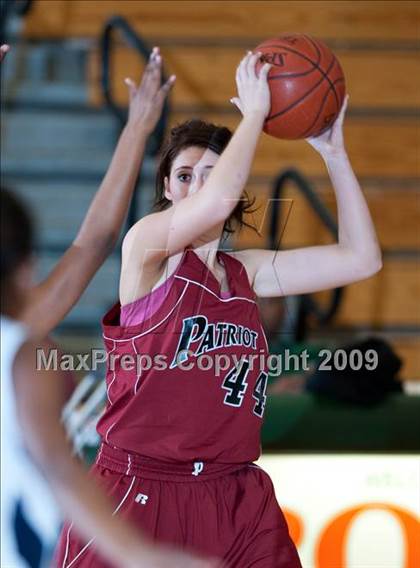 Thumbnail 2 in La Sierra vs. Patriot (Lady Bears Holiday Classic) photogallery.