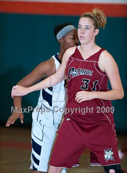 Thumbnail 2 in La Sierra vs. Patriot (Lady Bears Holiday Classic) photogallery.
