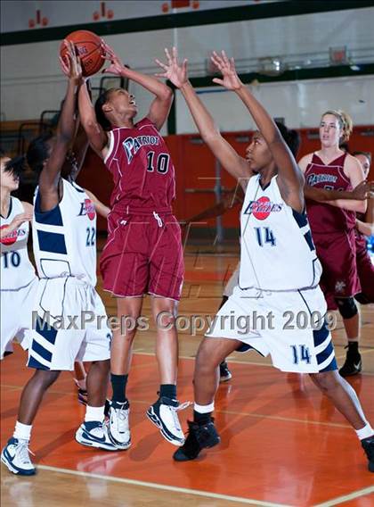 Thumbnail 3 in La Sierra vs. Patriot (Lady Bears Holiday Classic) photogallery.