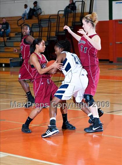 Thumbnail 3 in La Sierra vs. Patriot (Lady Bears Holiday Classic) photogallery.