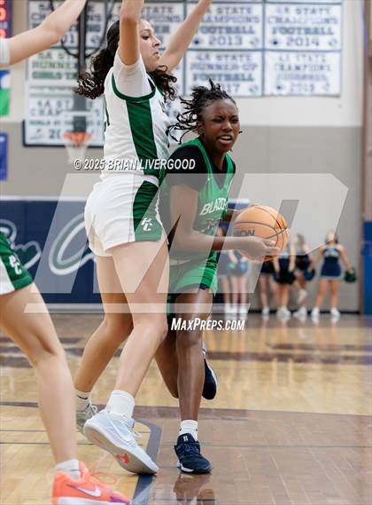 Thumbnail 2 in Pine Creek vs Overland (CHSAA 6A First Round) photogallery.