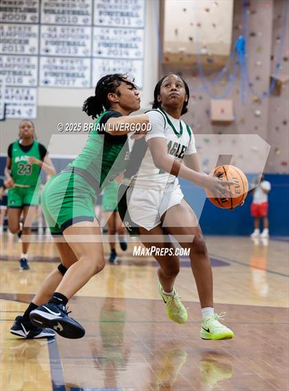 Thumbnail 3 in Pine Creek vs Overland (CHSAA 6A First Round) photogallery.