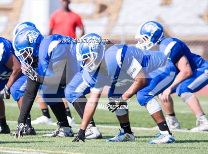 Thumbnail 3 in Liberty vs. Gilroy (Honor Bowl-NorCal) photogallery.